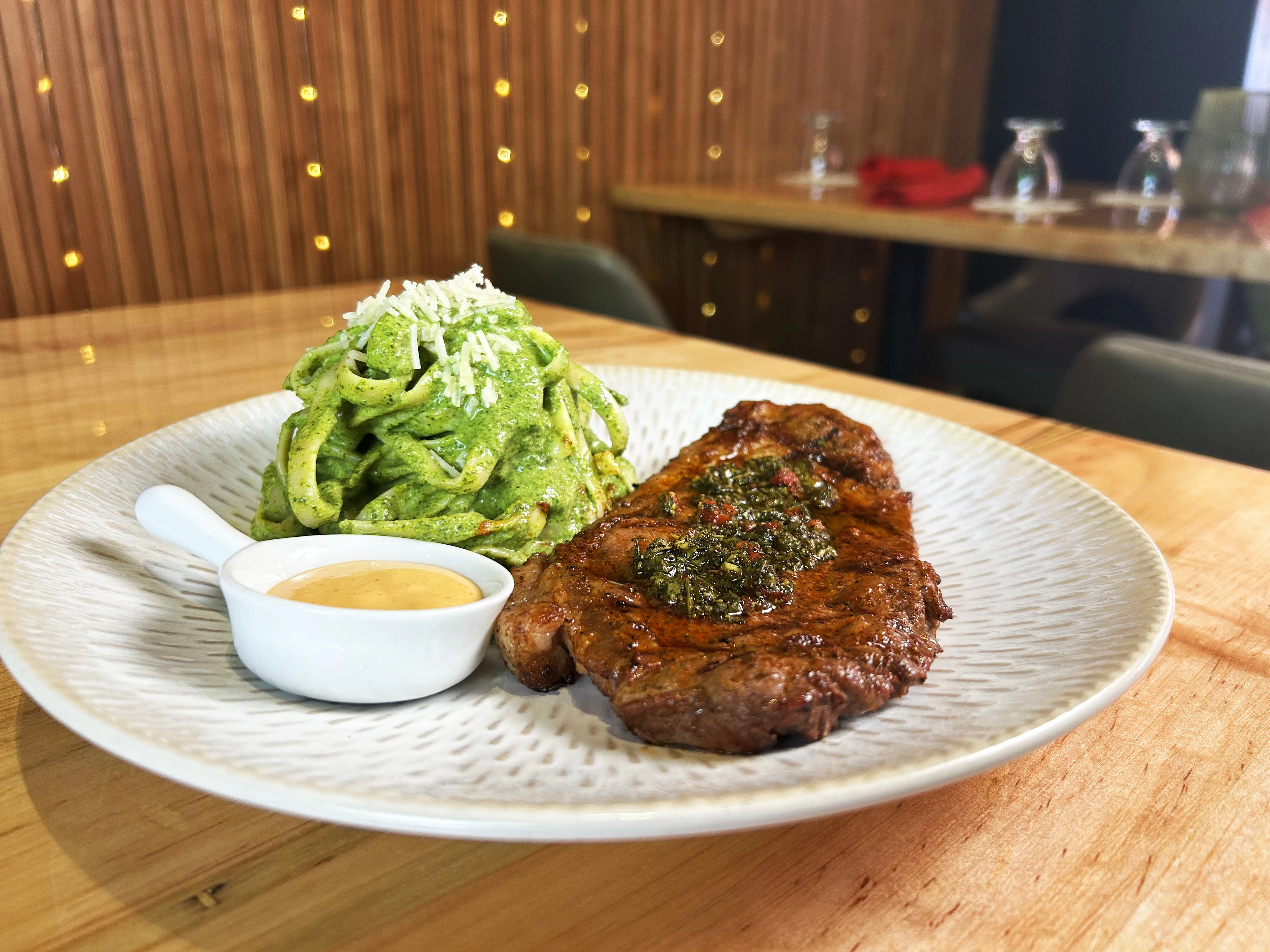 SumaQ steak with green pasta